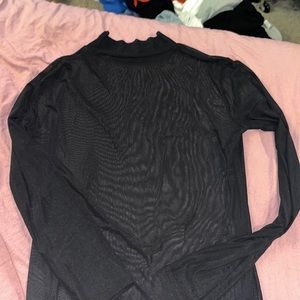 Mesh black top